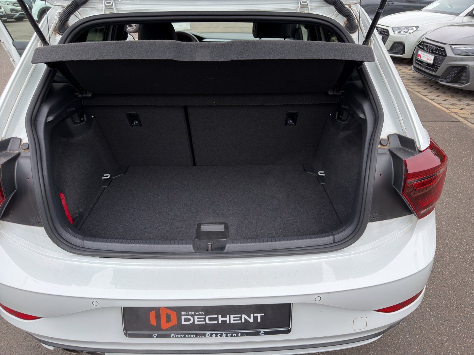 Fahrzeugabbildung Volkswagen Polo VI 2.0 TSI GTI Kamera,LED,Matrix,Navi,PDC