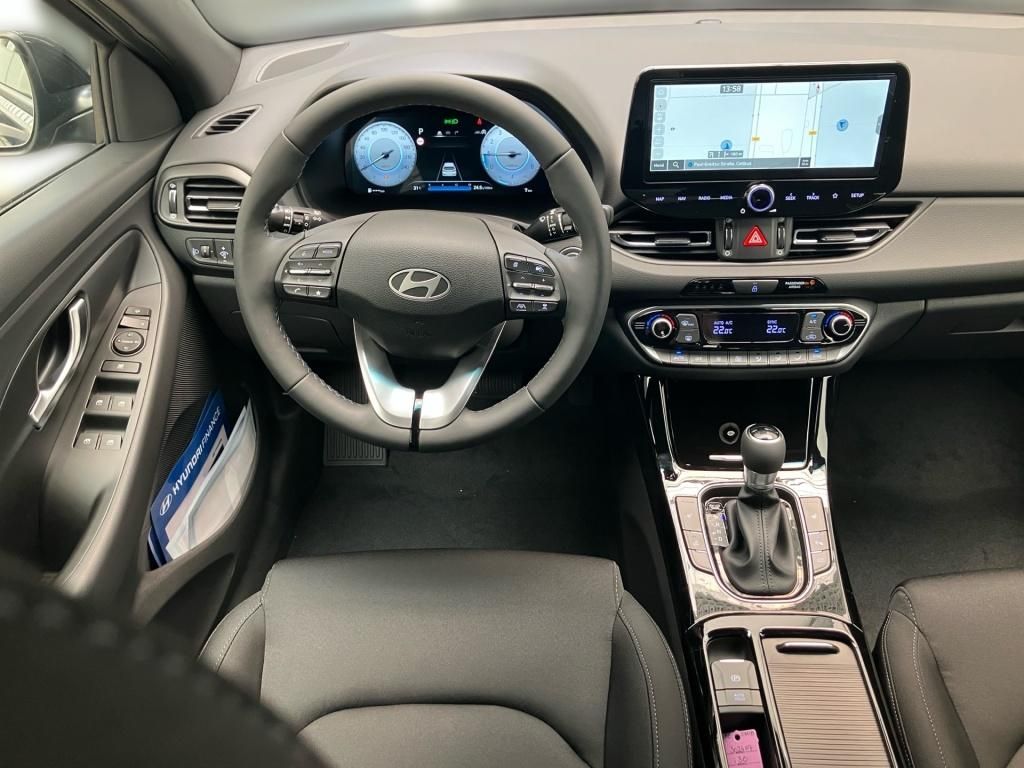 Fahrzeugabbildung Hyundai i30 5-Türer 1.0 T-GDI 7-DCT Advantage 2xKlima