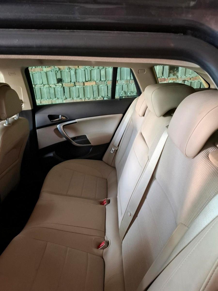 Opel Insignia 2010 — photo 7