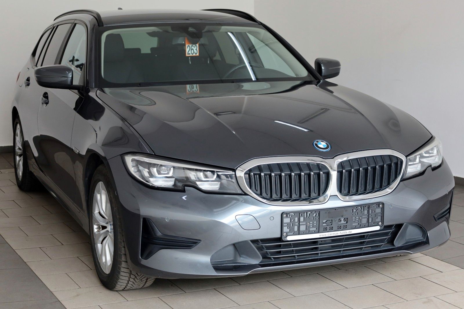 Fahrzeugabbildung BMW 320e Touring Advantage Leder,Navi,LED,Kamera,AHK