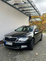 Skoda Superb 2.0 TDI CR 125kW DSG Elegance Combi E...