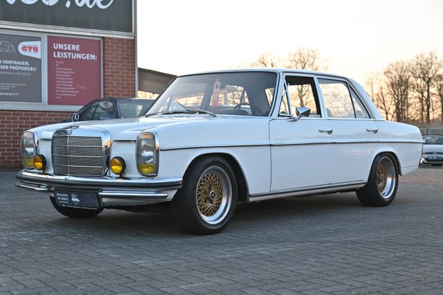 Mercedes-Benz 220 W115 /8 *BEKANNT AUS DEM TV*GARANTIE*