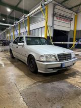Mercedes-Benz C 180 CLASSIC Classic - gebrauchte Mercedes-Benz C-Klasse aus dem Jahr 1997