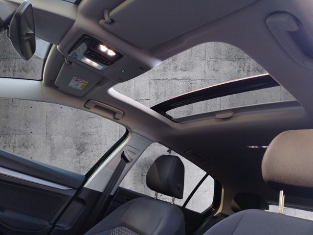 Golf 1.5 TSI Active IQ.LIGHT/ACC/PANO/NAVI/KLIMA