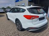 Ford Focus Turnier Activ Aut. NAV RFK SHZ - Ford Focus mit Benzin-Antrieb: Kombi