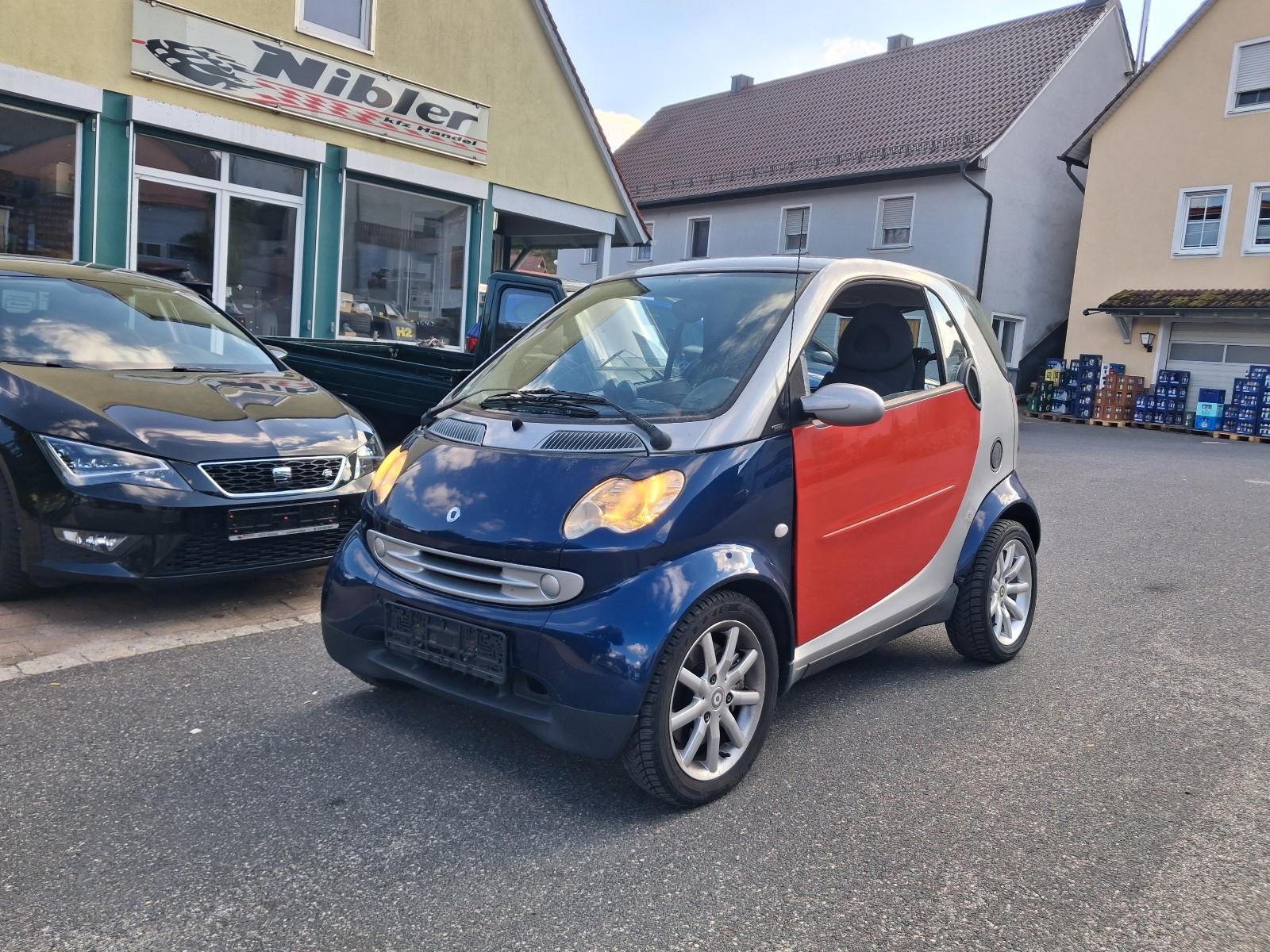 Smart ForTwo coupé 0.7 PANO+ TÜV 11/2027 !