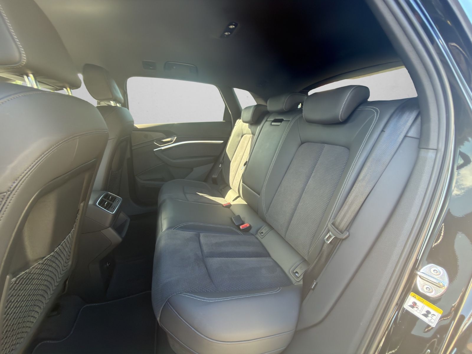 Audi e-tron 55 quattro S line Black AHK Kam Head-Up foto 21