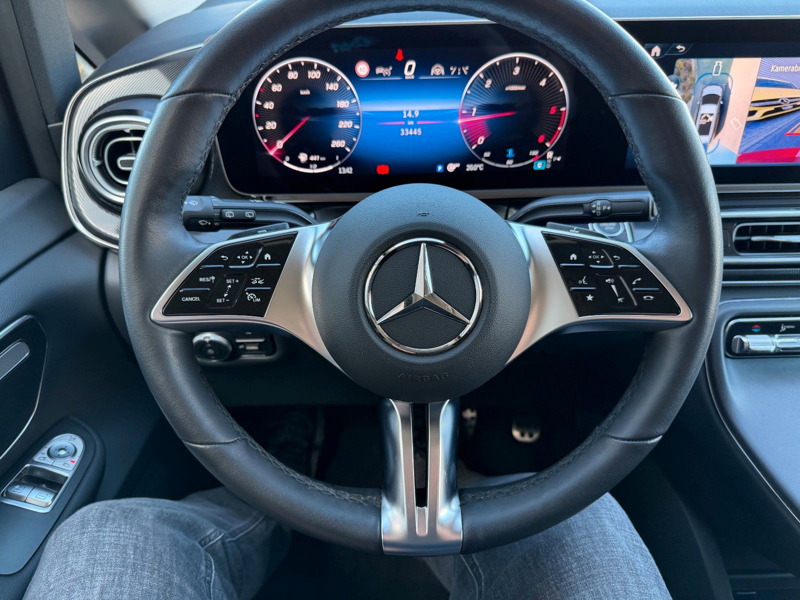 Fahrzeugabbildung Mercedes-Benz V 220 d STYLE DISTRONIC AHK2,5to 360Kamera