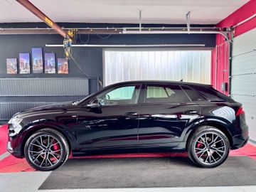 Audi Q8 - 9