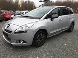 Peugeot 5008 1.6 16V Active - Peugeot 5008 mit Benzin-Antrieb: Kleinbus, 1.6