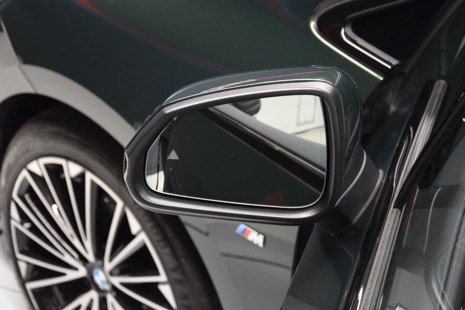 Fahrzeugabbildung BMW 218 i Active Tourer M Sport HuD Leder Pano AHK