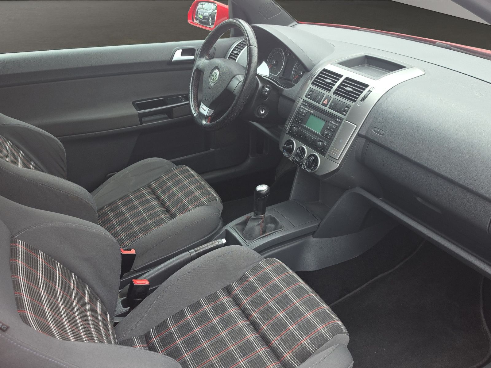 Fahrzeugabbildung Volkswagen Polo IV GTI TÜV SERVICE NEU