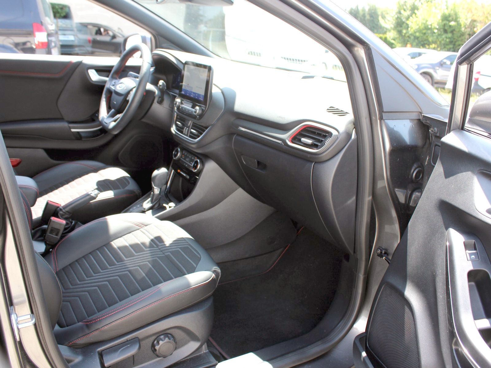 Fahrzeugabbildung Ford Puma ST-Line X 1,0 EcoBoost Mild Hybrid