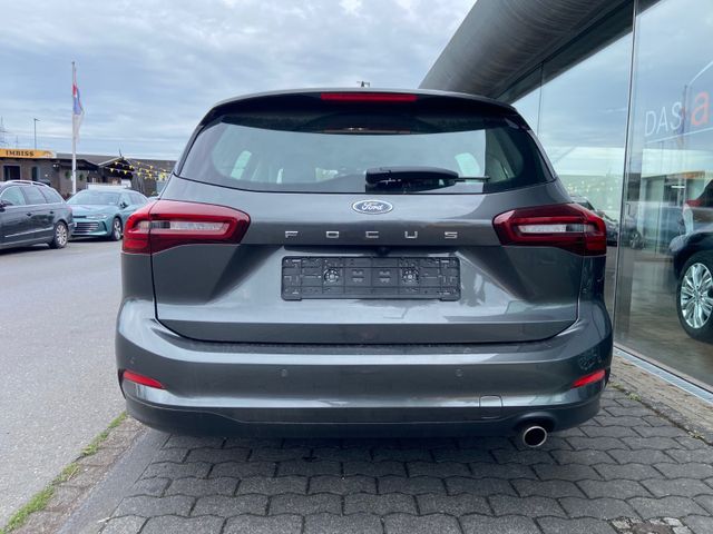 Fahrzeugabbildung Ford Focus Turnier Titanium NAVI+RFK , AHK abnehmbar