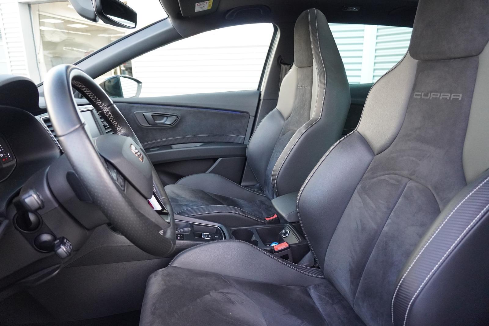 Seat Leon ST 2.0 Cupra 300 4Drive LED Navi Panorama