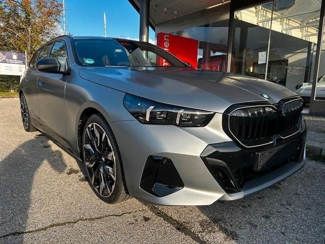 BMW 520d xDrive Touring/Frozen Grey/Standheiz./AHK