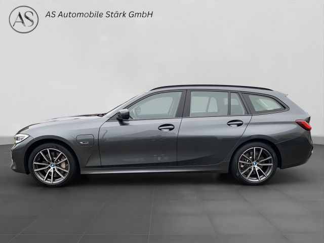 Fahrzeugabbildung BMW 330e Touring Advantage+Laser+Head up+Memory+DAB