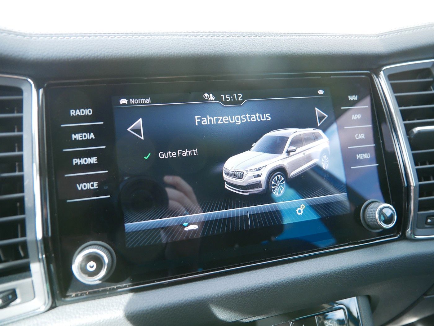 Fahrzeugabbildung SKODA Kodiaq 2.0 TDI STYLE DSG Kamera MATRIX SHZ+LHZ