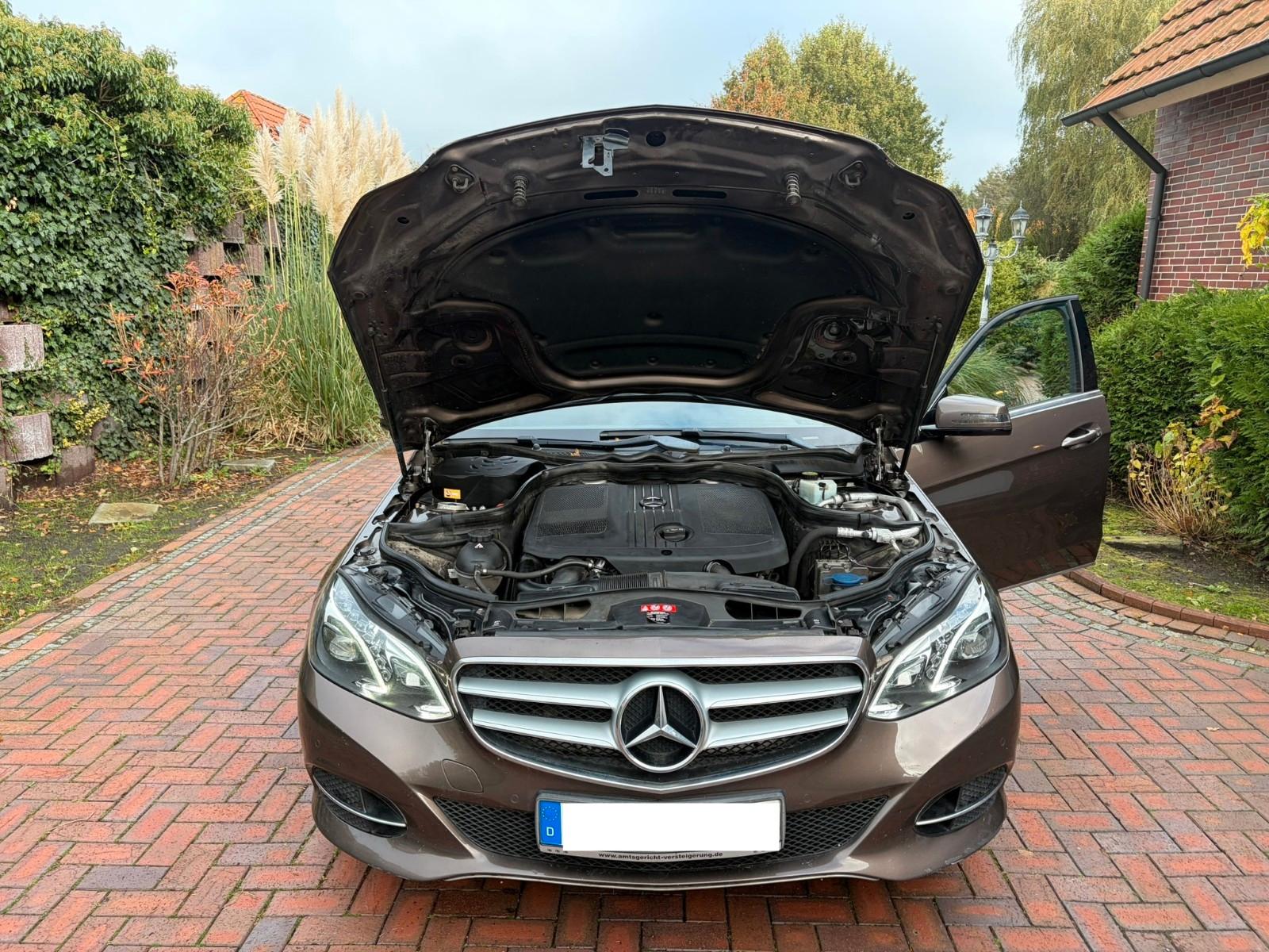 Mercedes-Benz E220 2015 — interior