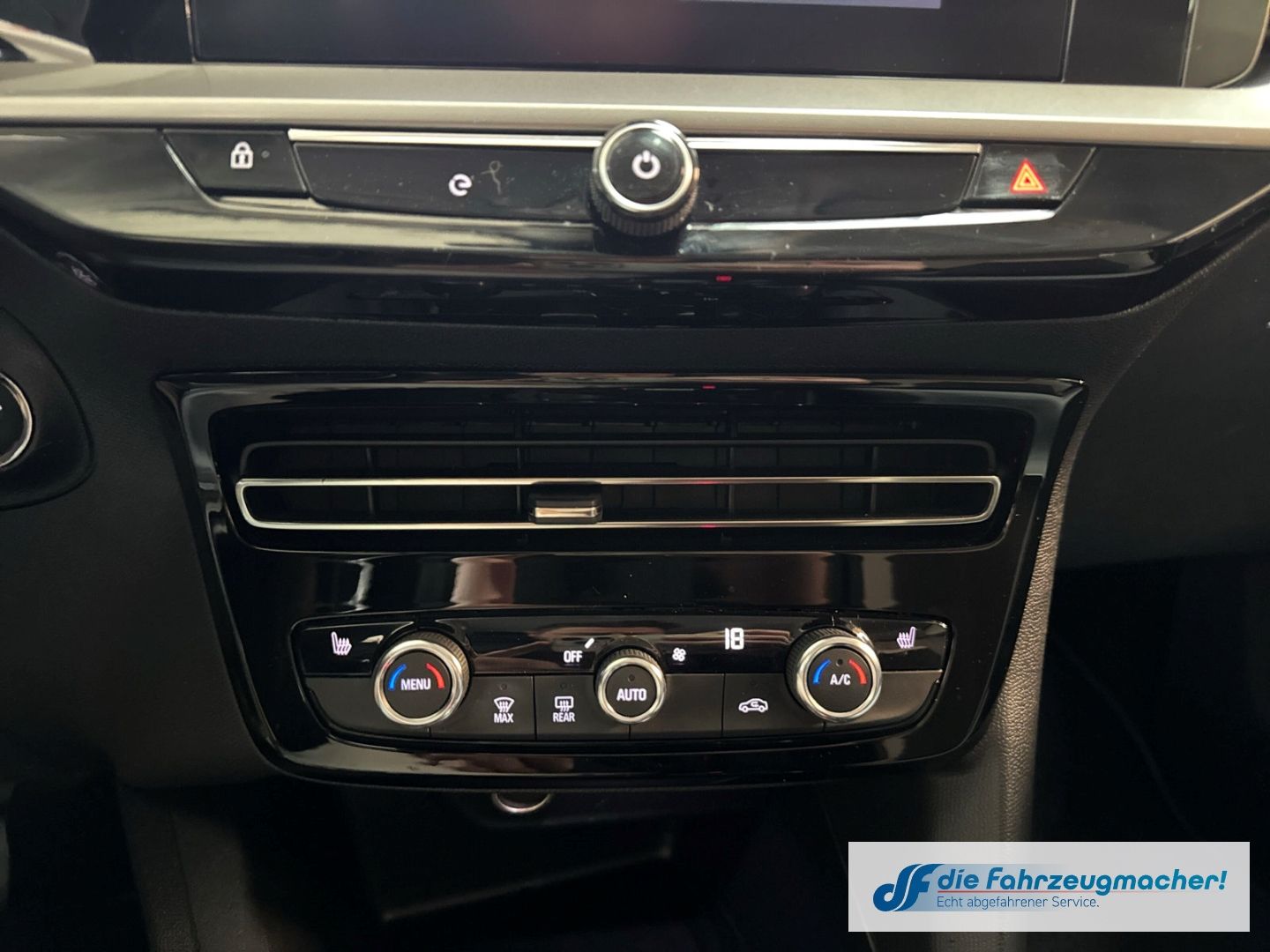 Fahrzeugabbildung Opel Mokka e Elegance Navi Digitales Cockpit LED ACC