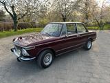 BMW 2002 - BMW 2002 mit Benzin-Antrieb: Limousine, Schaltgetriebe