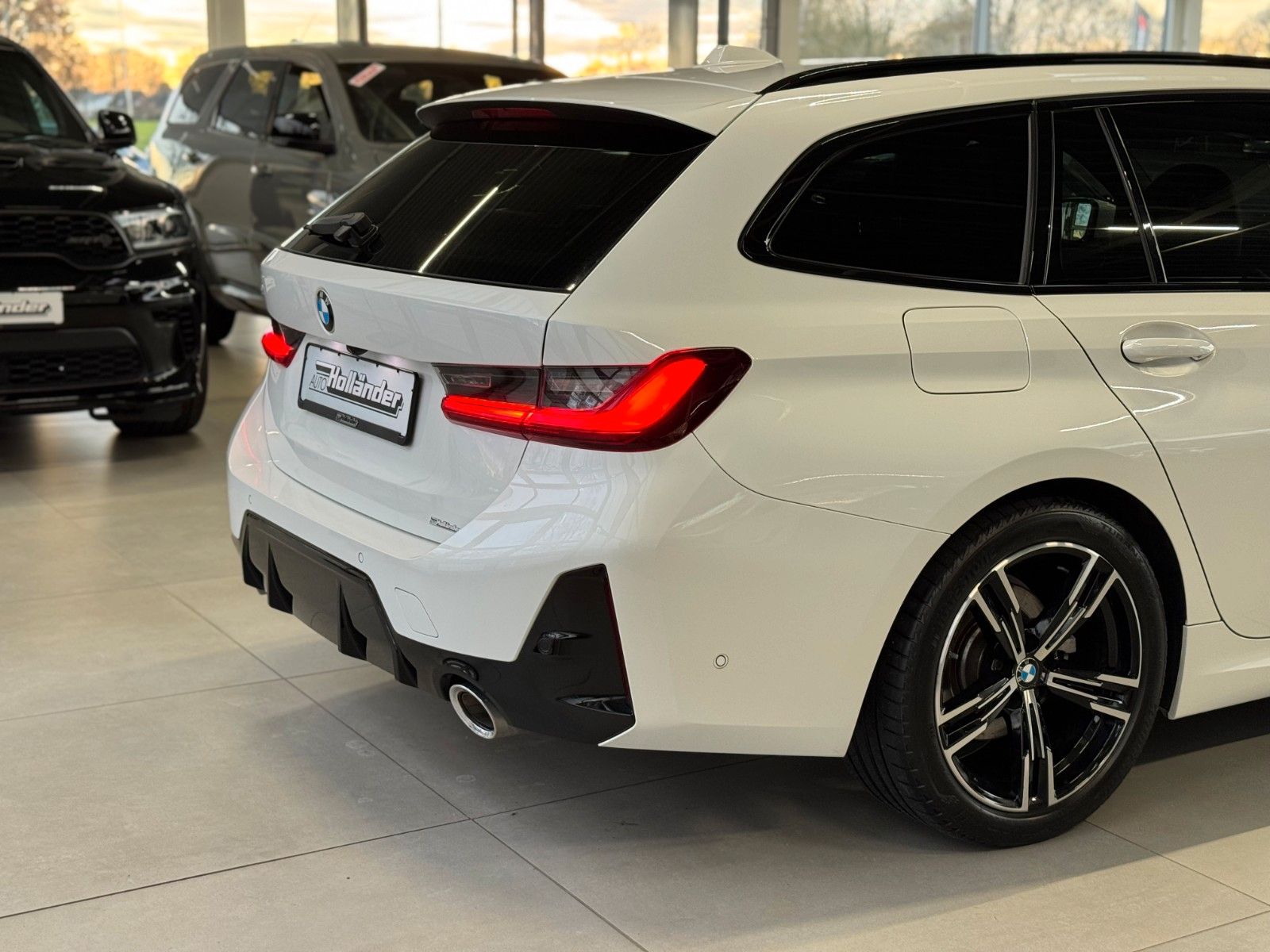 Fahrzeugabbildung BMW 320 d Touring xDrive MSport "Leder PANO Innov.P"