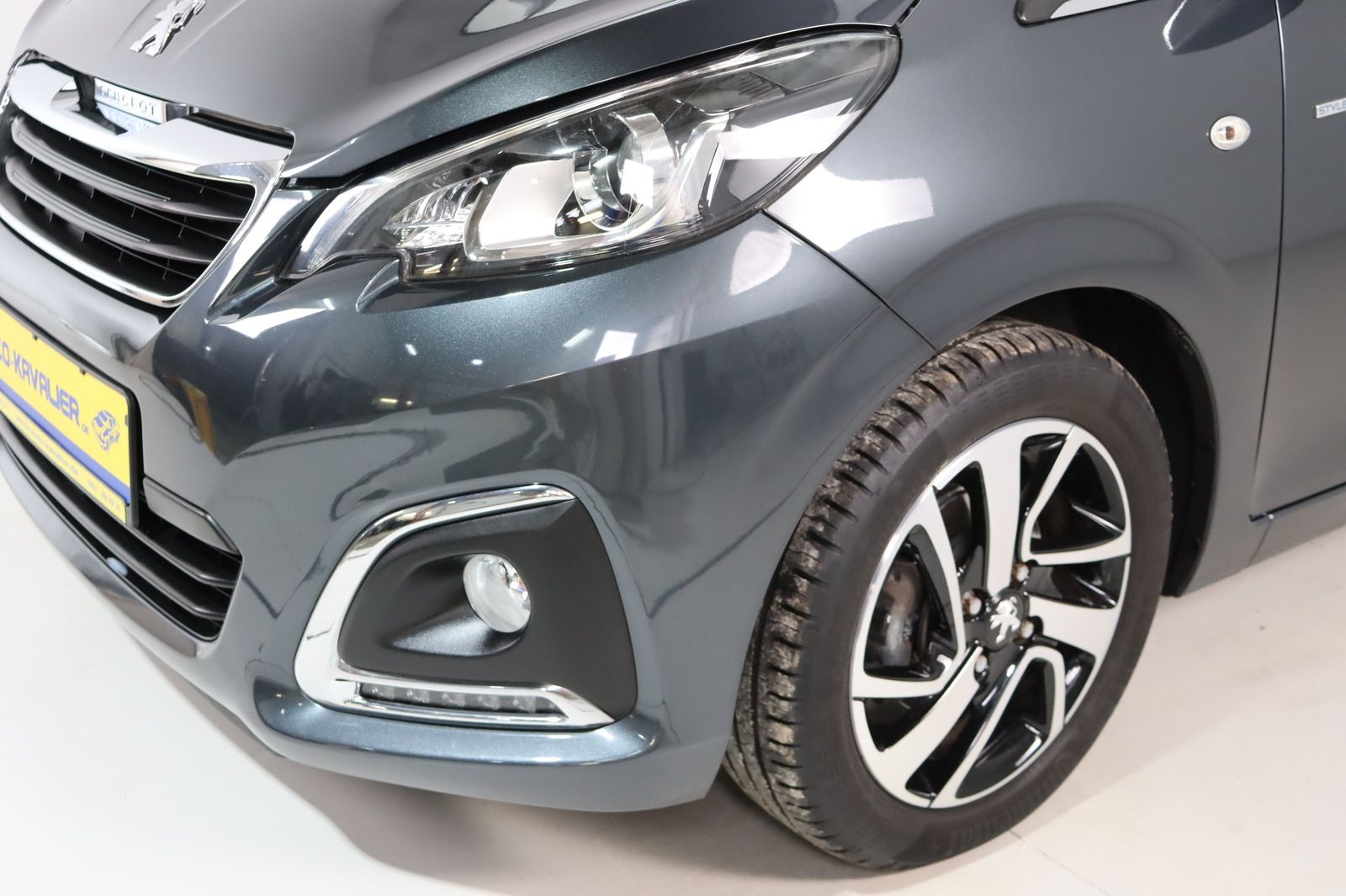 Fahrzeugabbildung Peugeot 108 TOP * Service + HU/AU neu * Pano * RFK Style