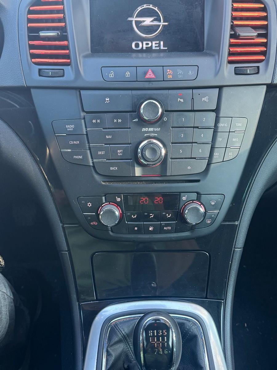 Opel Insignia 2010 — photo 9