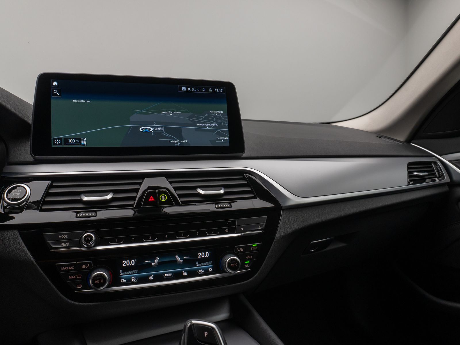 Fahrzeugabbildung BMW 530e Kamera DAB HiFi Leder 4xKlima Alarm 18Zoll