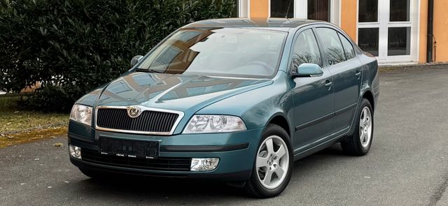 Skoda Octavia Lim. Ambiente 1Hand TÜV03/27