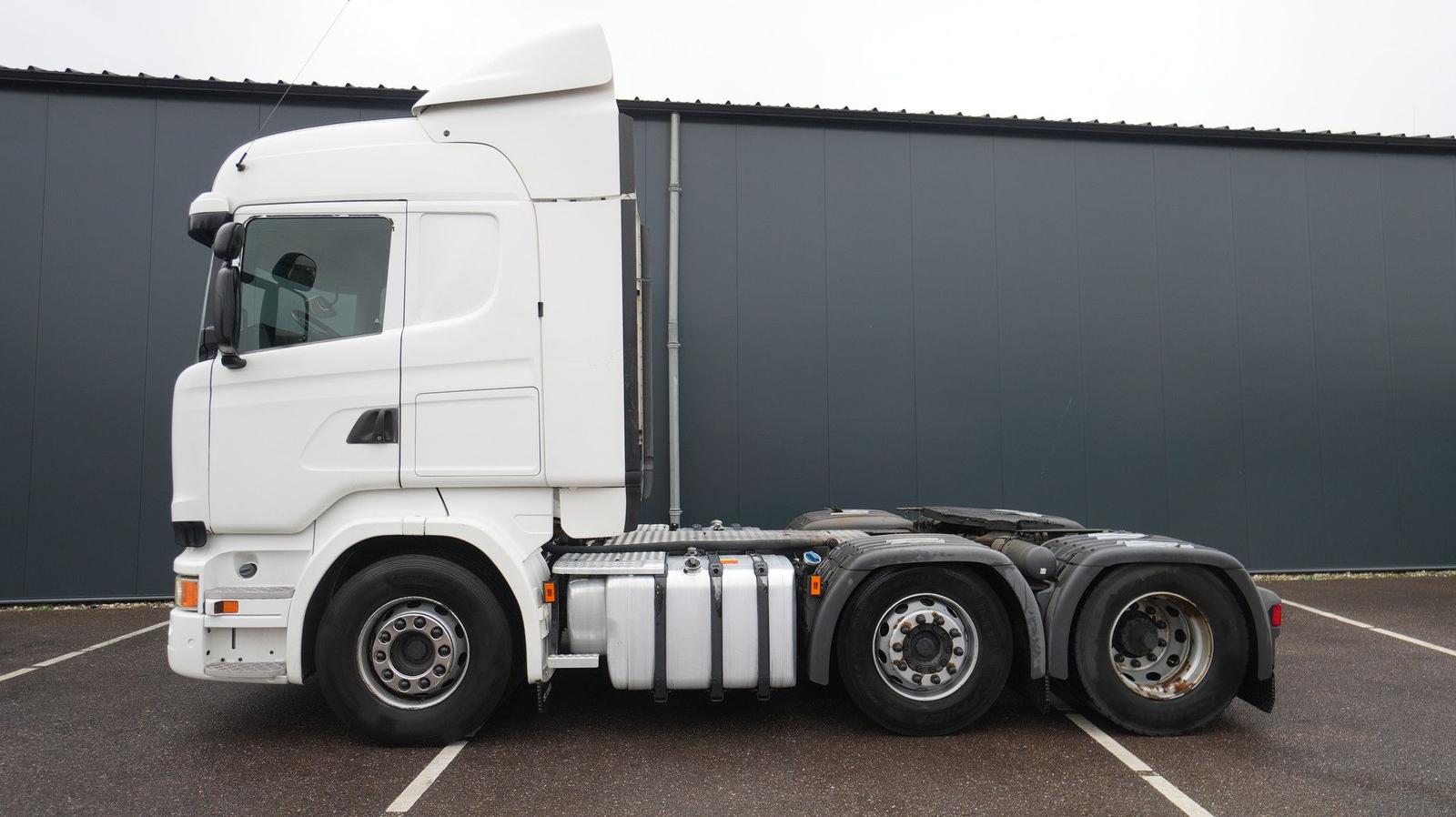 Scania R 410 6X2 Highline tractor unit