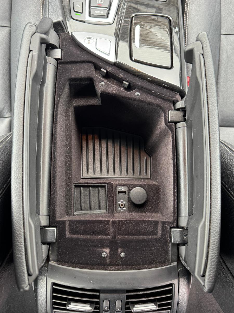 BMW 535D TOURING 3.0 313ch - BVA - CUIR - ATTELAGE - PLEINS PHARES XÉNON - SIÈGES CHAUFFANTS