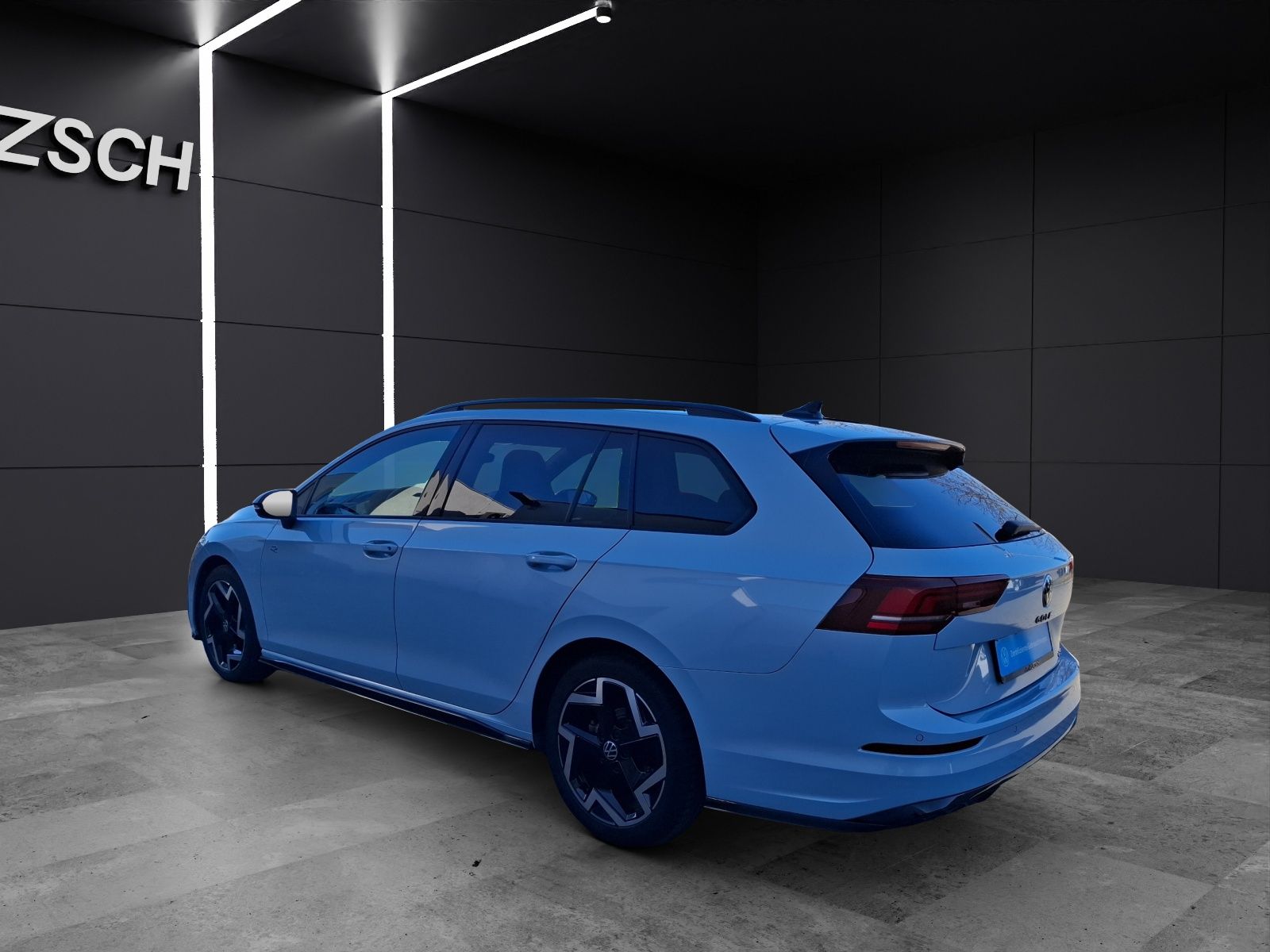 Fahrzeugabbildung Volkswagen Golf VIII Variant eTSI R-Line DSG LEDplus Navi A