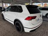 Volkswagen Tiguan 2.0 TDI R-Line | Matrix | 360° Kamera - Volkswagen Tiguan mit Diesel-Antrieb: mit Navigationssystem