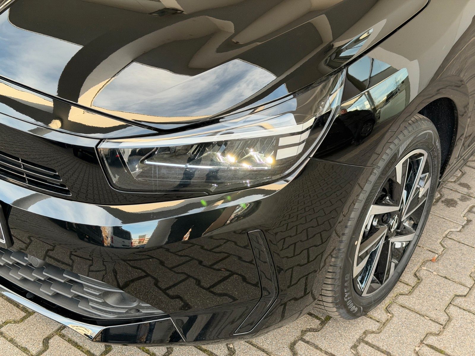 Fahrzeugabbildung Opel Corsa F Edition 110PS Hybrid Automatik/LED!