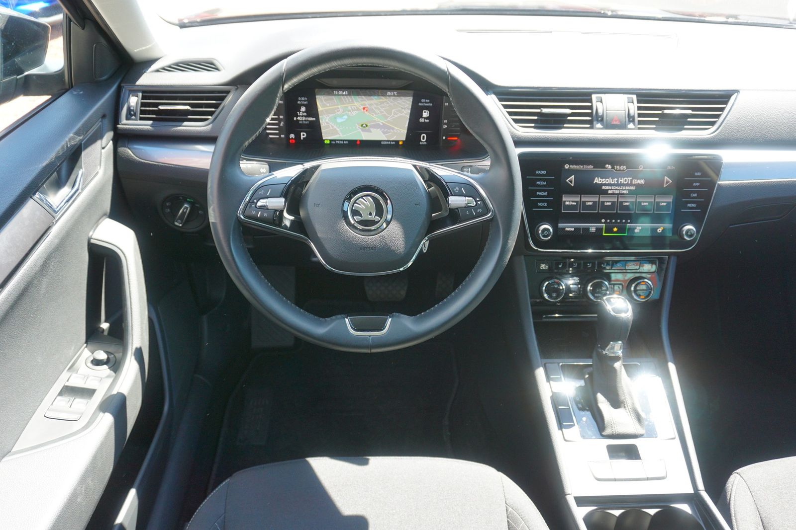 Skoda Superb Combi 1.5 TSI Active LED Navi Sitzheizung foto 10