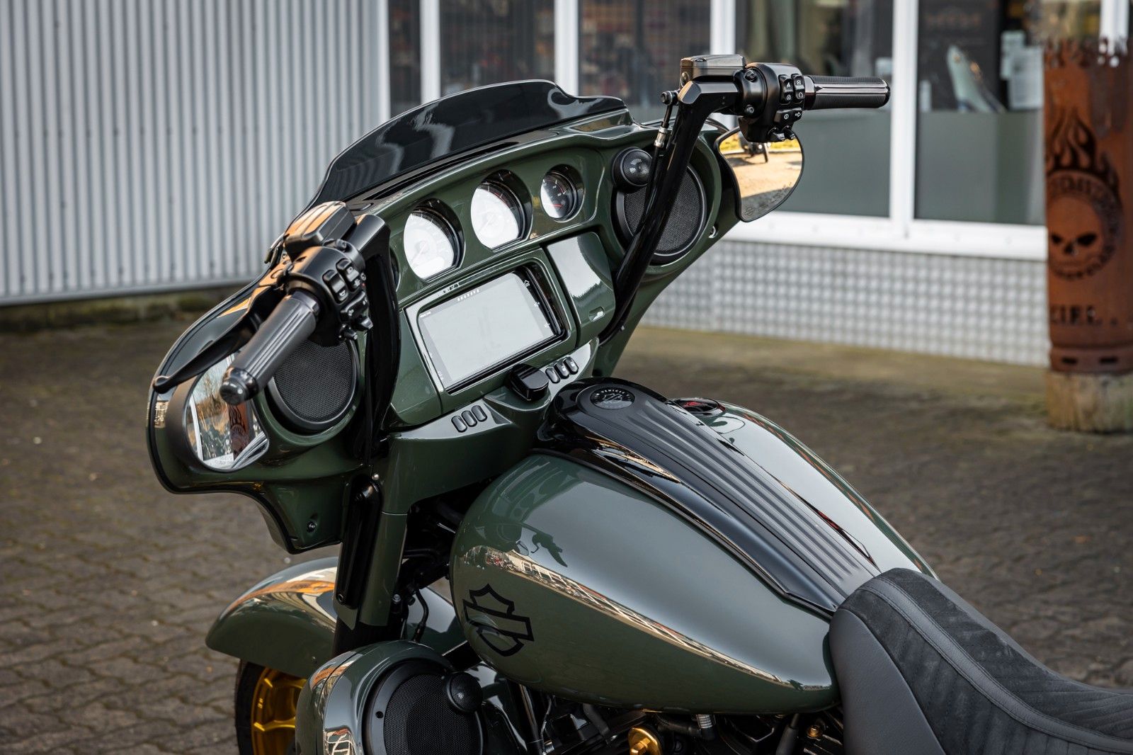 Fahrzeugabbildung Harley-Davidson CVO Street Glide FLHXSE 140 TORXSTER JEKILL&HYDE
