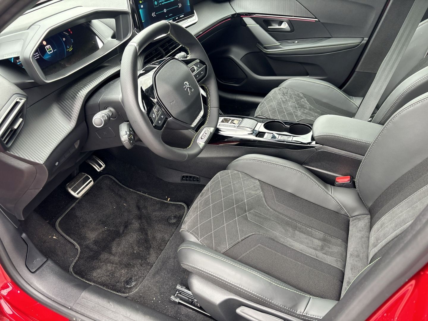 Fahrzeugabbildung Peugeot 208 e- GT Pack Navigation LED ACC Rückfahrkamera