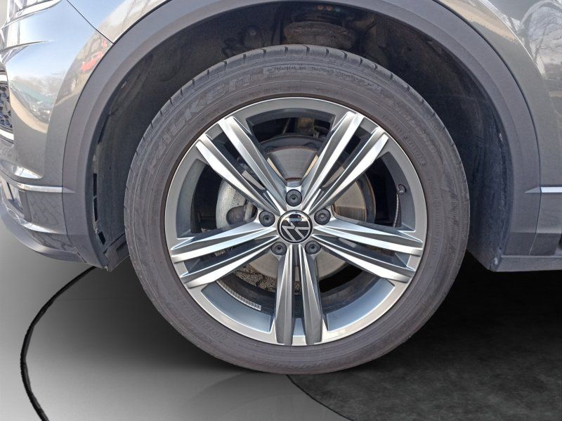 Fahrzeugabbildung Volkswagen T-Roc 1.5 TSI Sport DSG R-Line