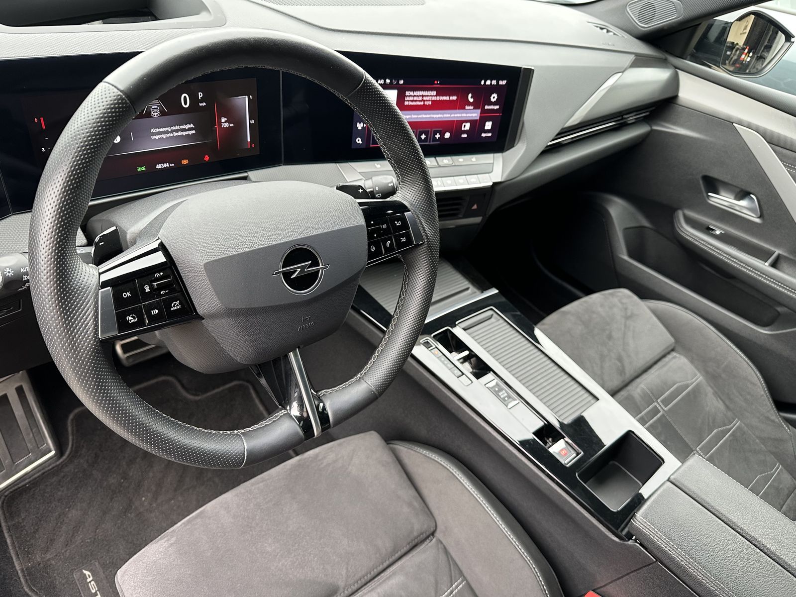 Fahrzeugabbildung Opel Astra SpT 1.5 D Aut. GS NAV+LED+PANO+18ZOLL+1HD