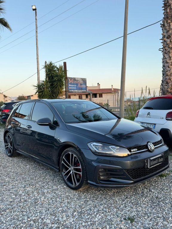 Image of Volkswagen Golf