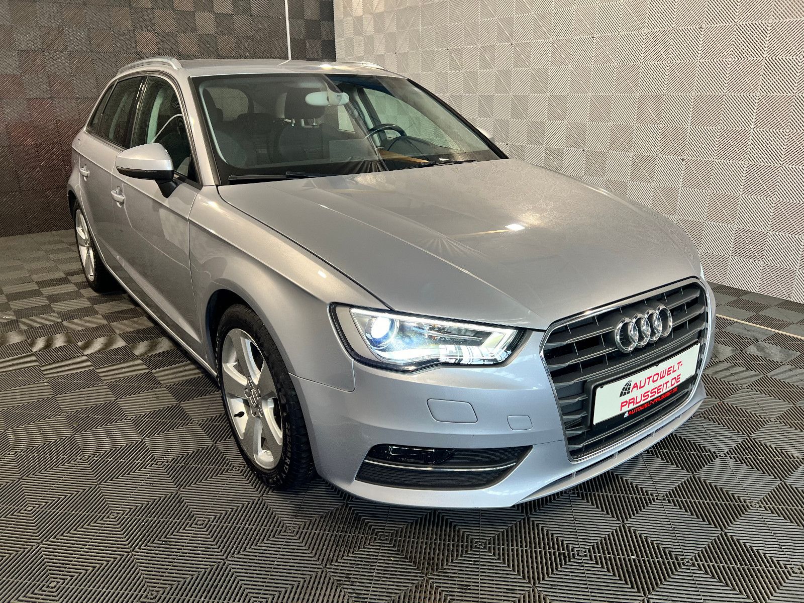 Gebrauchtwagen Audi A3 A3 Sb. ambition*XENON+*-PDC H.-DSP SOUND-SHZ-AHK in Horb am Neckar