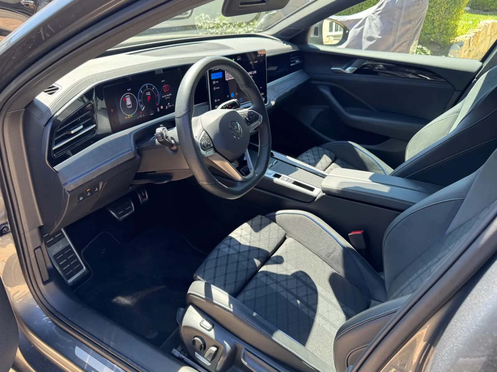 Volkswagen Passat Variant 2.0 TDI-R-line AHK-Massagesitz-
