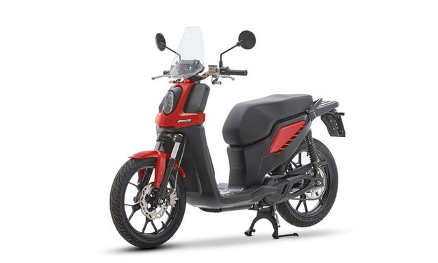 Fantic Issimo City 45km E-Scooter statt 4330€