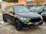 BMW X7 M50d Individual/Sky-Lounge/Glas/B&W/6-Sitzer - schwarze BMW X7 M50
