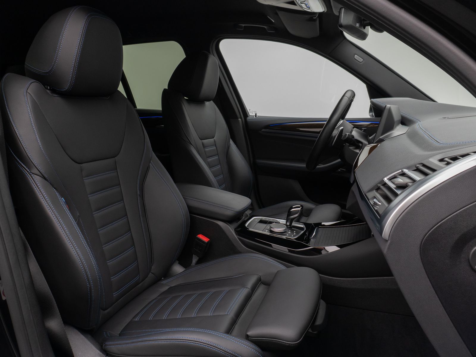 Fahrzeugabbildung BMW X3 xD30d M Sport Kamera DAB HiFi Lenkrhzg 20Zoll