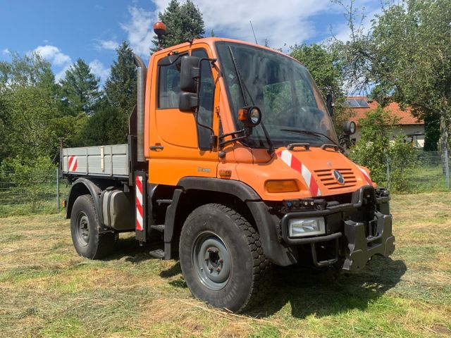 Unimog U 300 Typ 405 Kipper, Klima top