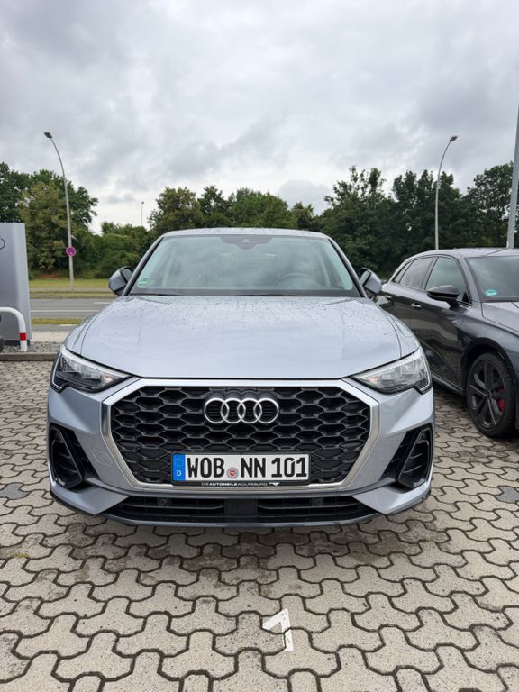 Image of Audi Q3