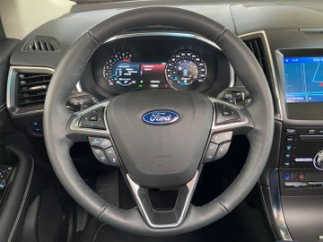 Fahrzeugabbildung Ford Edge Vignale 4x4 LED AHK ACC Panorama Sitzklima