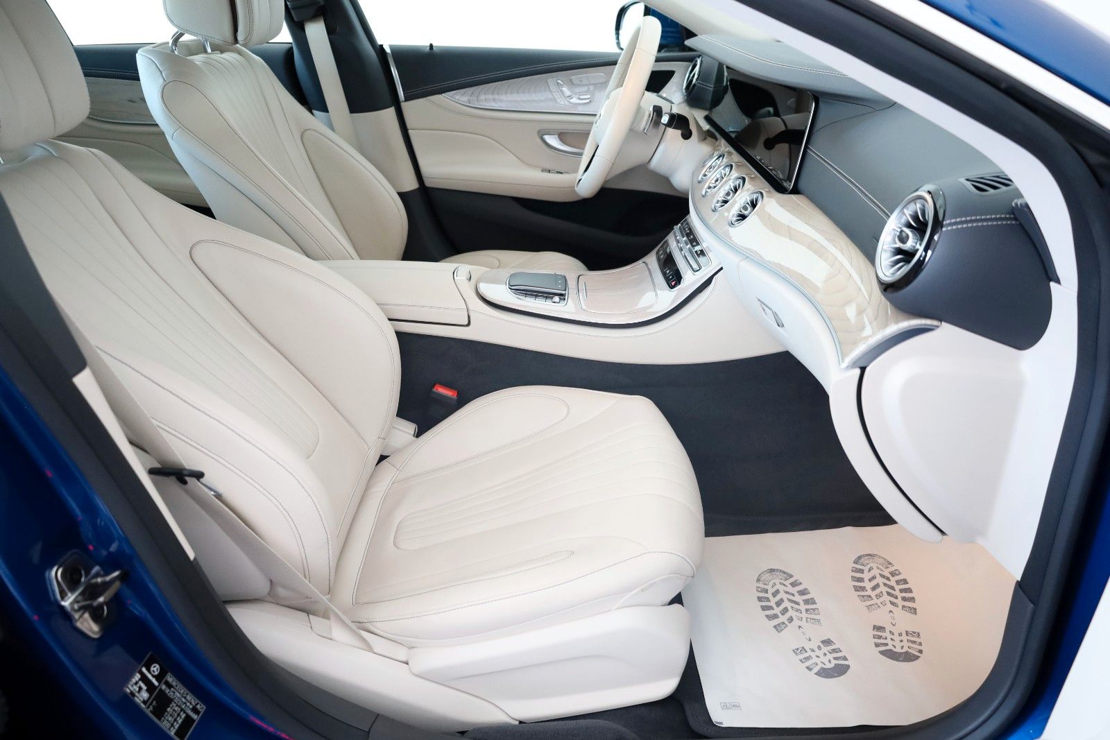 Fahrzeugabbildung Mercedes-Benz CLS 400 d Avantgarde 4M,SH,HUD,360Kamera,AHK +WR